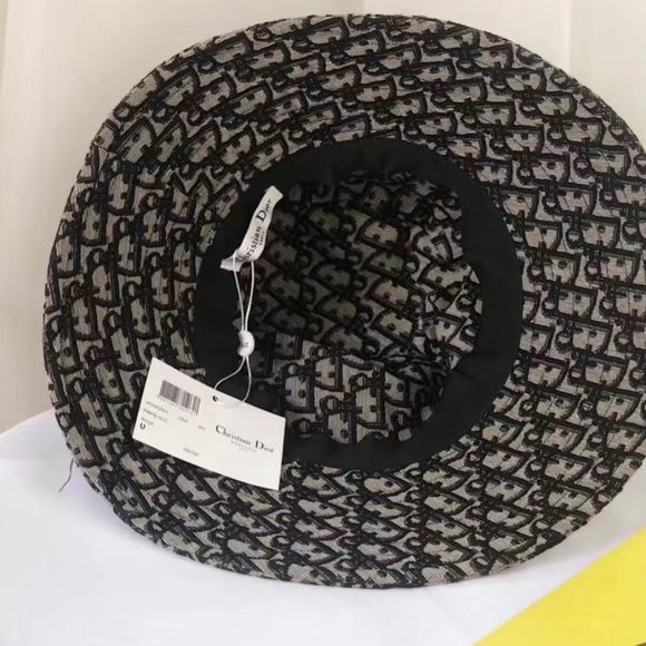 Dior bucket hat  100% authentic brand new unused main image 6